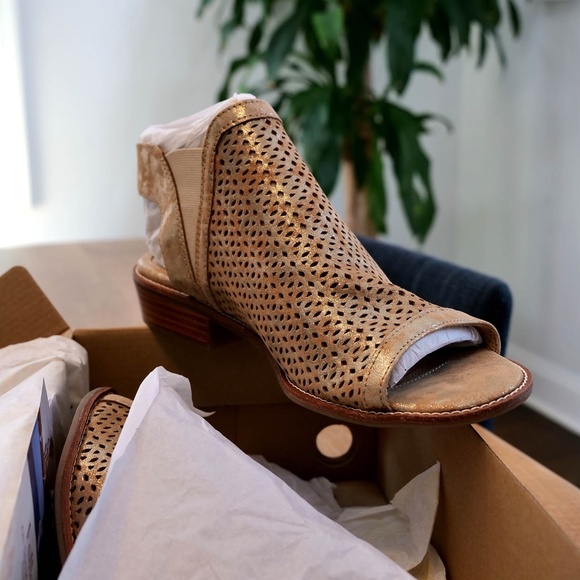 Sofft Nalda Anthracite Sandals, 11 — NWT - Picture 2 of 8